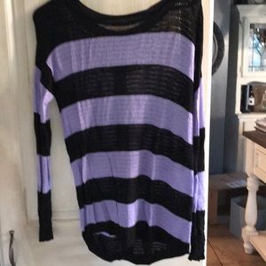 Long sleeve mesh top